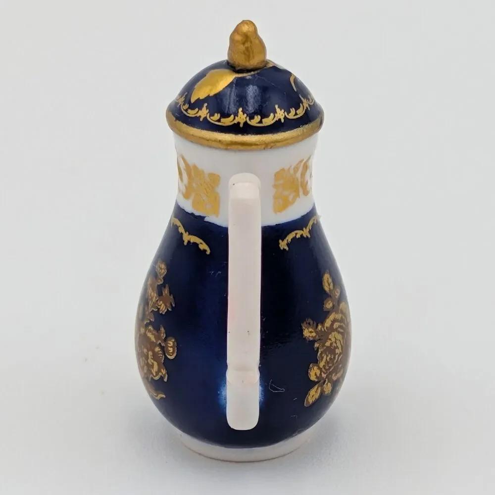 Zuru Mini Brands Netflix Bridgerton Teapot Blue Gold Miniature 1.5